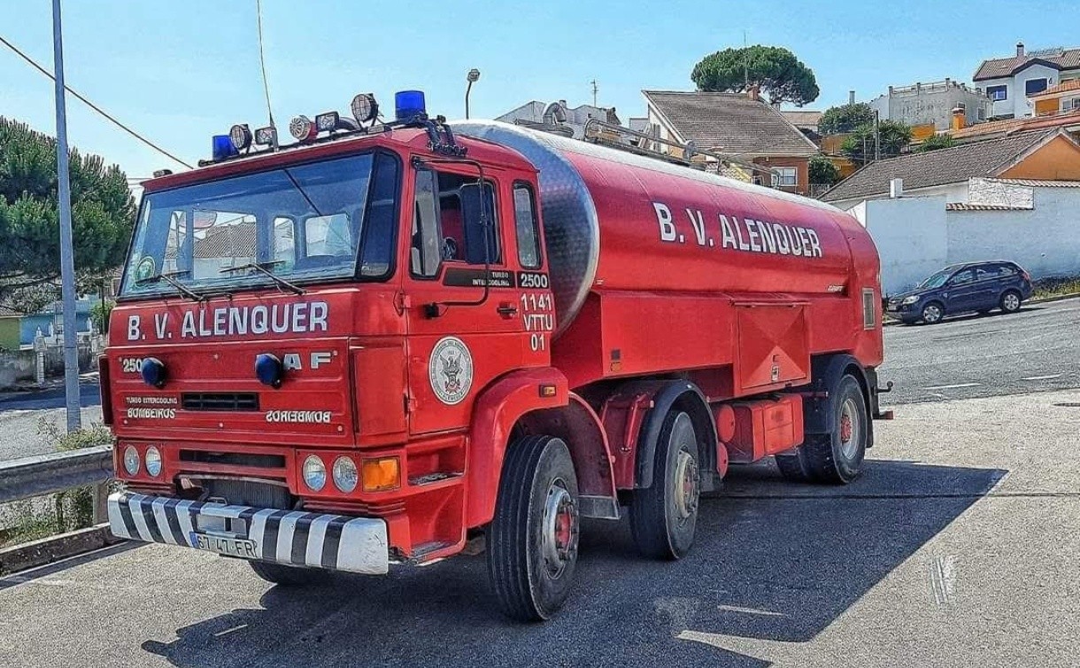 Incêndio em Obras Novas provocou um desalojado