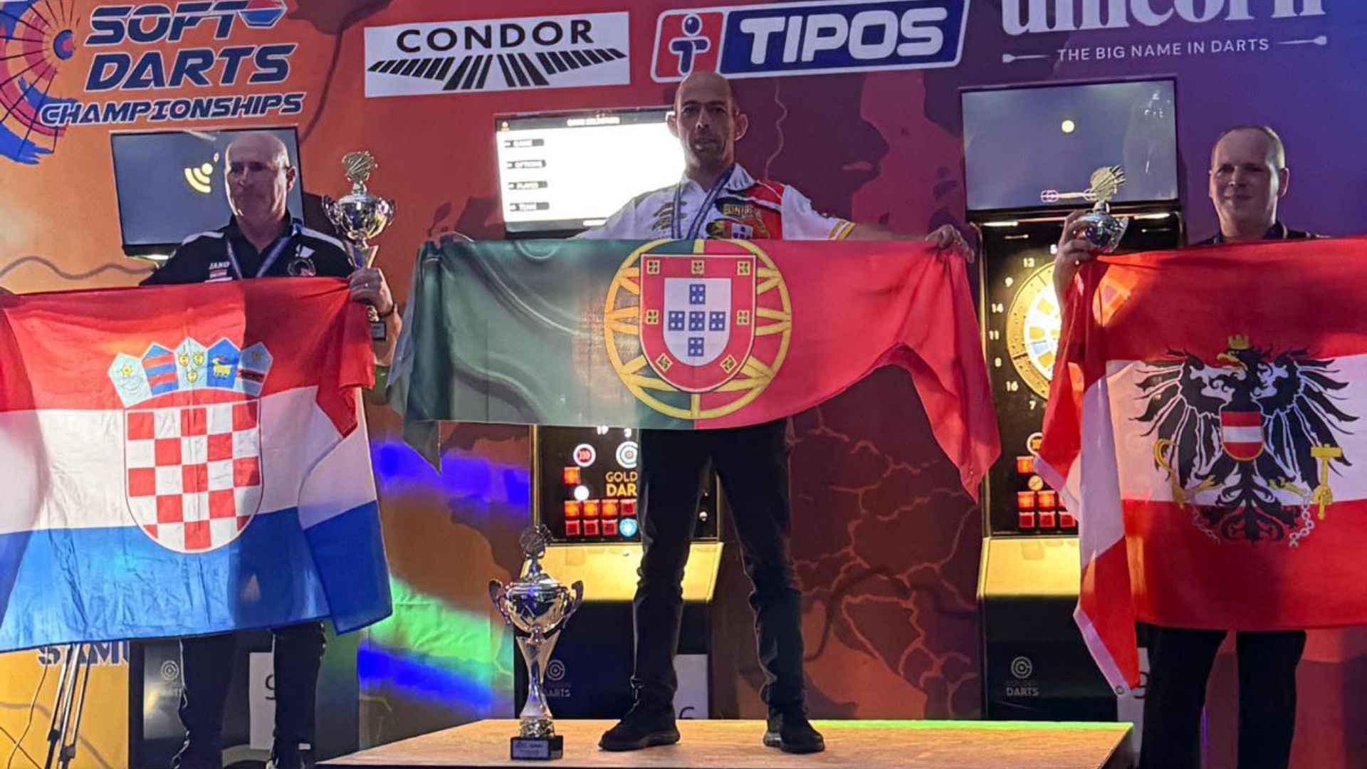 Tiago Franco destaca-se no Campeonato Europeu de Dardos